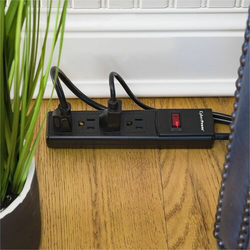 Parasurtenseur CyberPower CSB404 Essential 4 prises 4 pieds