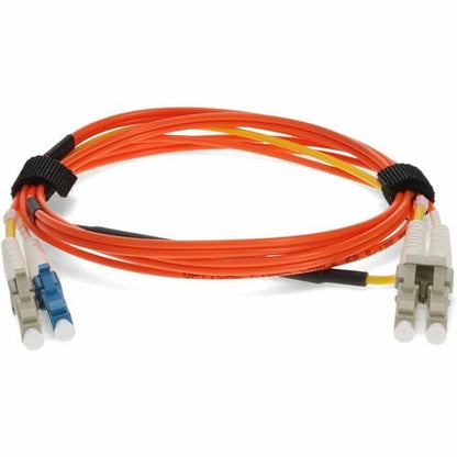 Câble de raccordement de conditionnement de mode fibre optique AddOn 2 x LC 62,5/125 vers 1 x LC 62,5/125 et 1 x LC 9/125 2 m