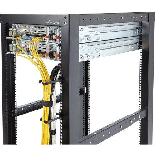 StarTech.com 1U Vertical Server Rack Cable Management D-Ring Hook - 1.8x3.9in (4.5x10cm) -