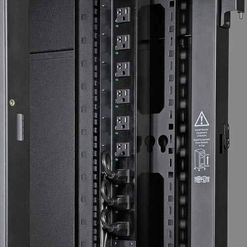 GABINETE DE RACK 45U SVR CON BARRAS DE GESTIÓN DE CABLES VERTICALES