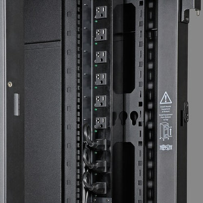 GABINETE DE RACK 45U SVR CON BARRAS DE GESTIÓN DE CABLES VERTICALES