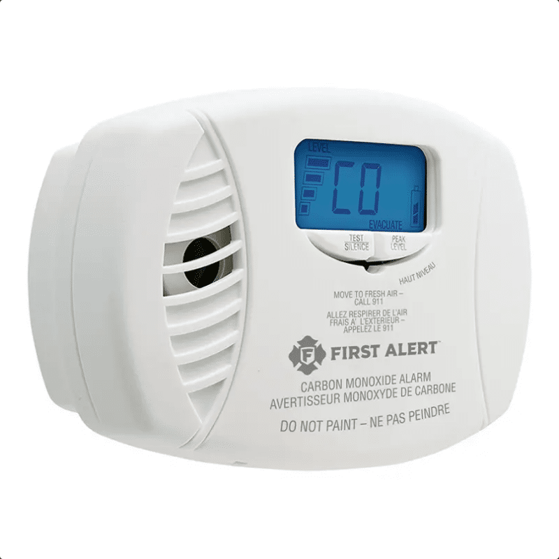 First Alert CO615A Plug-In Carbon Monoxide Alarm, Digital Display,Battery Backup (1039742)