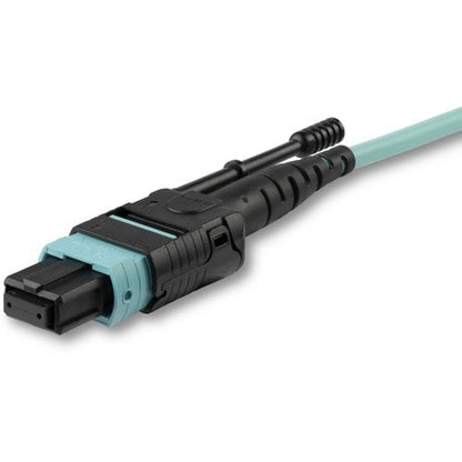 Câble fibre optique multimode MTP(F)/PC OM3 StarTech.com de 10 m (30 pi)