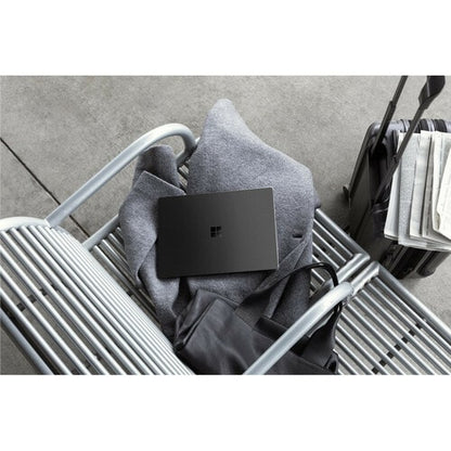 Ordinateur portable à écran tactile Microsoft Surface Laptop 2 de 13,5 pouces (342,90 mm)