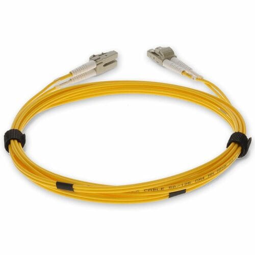 Câble fibre optique duplex OM4 jaune OFNR LC (mâle) vers LC (mâle) AddOn 4 m (riser)