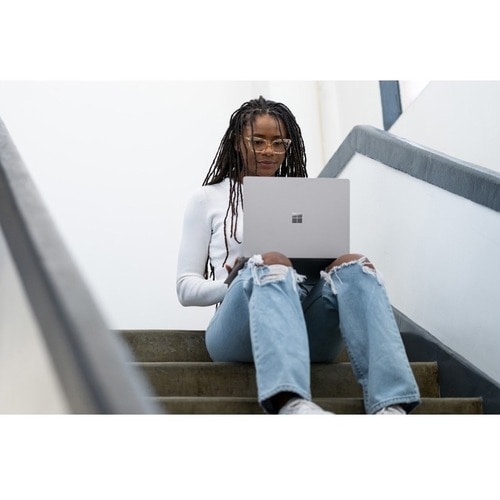 Microsoft Surface Laptop 5 de 15 pulgadas con pantalla táctil - Intel Core i7 - Plataforma Intel Evo