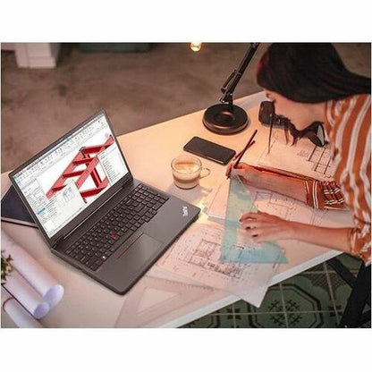 Lenovo ThinkPad P16v Gen 1 21FC001VCA 16\" Mobile Workstation - WUXGA