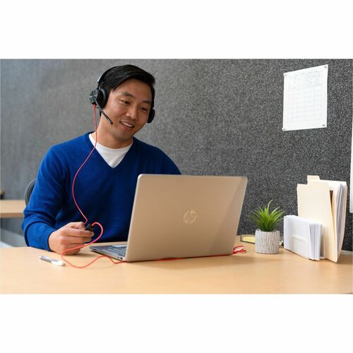 Casque Poly Blackwire 8225 + adaptateur USB-C/A TAA