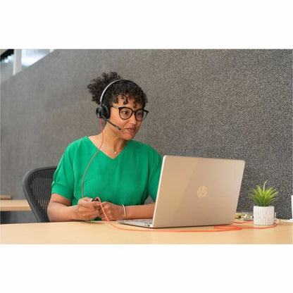 Casque Poly Blackwire 8225 + adaptateur USB-C/A TAA