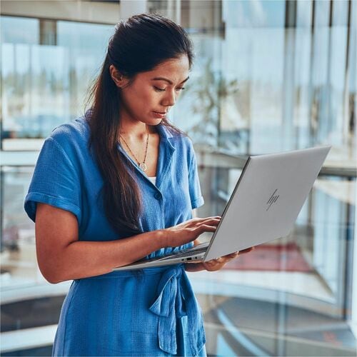 HP ZBook Firefly G11 14\" (355.60 mm) Mobile Workstation - WUXGA