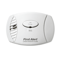 First Alert Plug-In Carbon Monoxide CO Alarm with Battery Backup (CO605A)